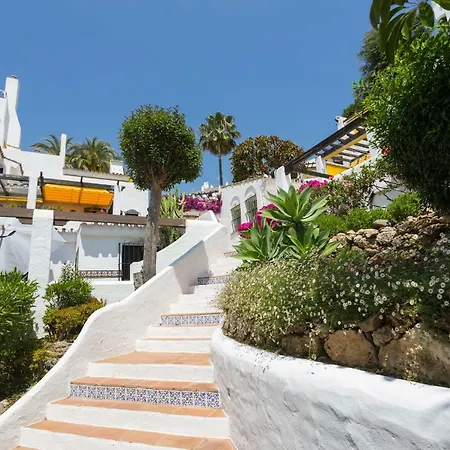 Aldea Blanca Puerto Banus *