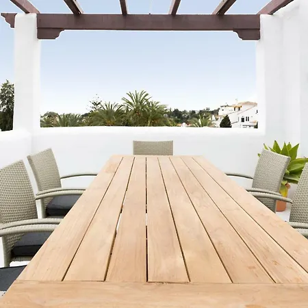 Aldea Blanca Puerto Banus *