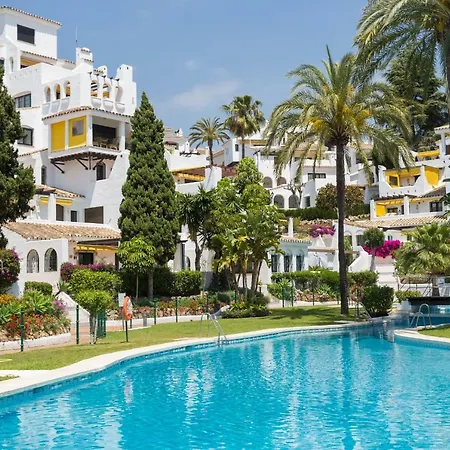 Aldea Blanca Puerto Banus *