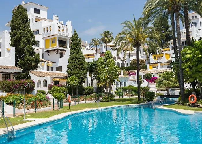 Aldea Blanca Puerto Banus *