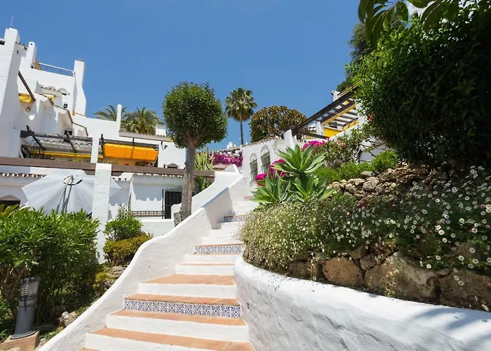 Aldea Blanca Puerto Banus *