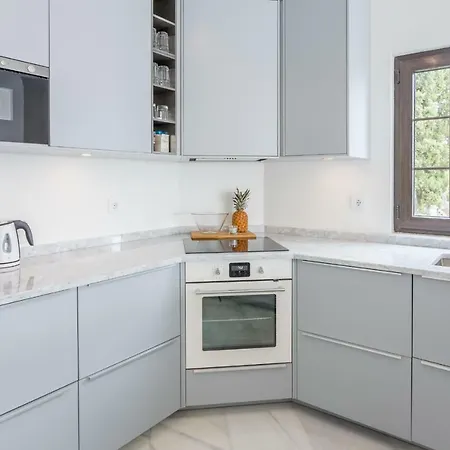 Aldea Blanca Puerto Banus * Marbella